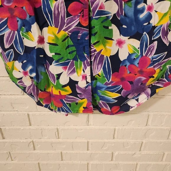 Liz Sport Floral Hawaiian Shirt - Picture 5 of 7
